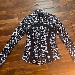 Lululemon define Jacket